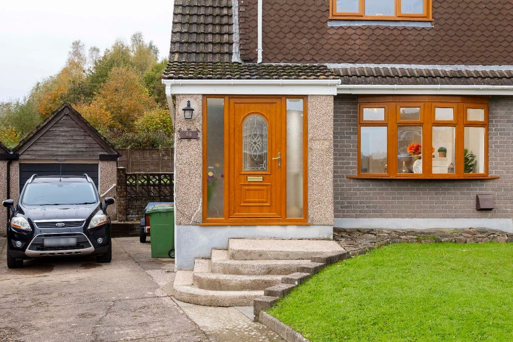 Property photo 3 of 48