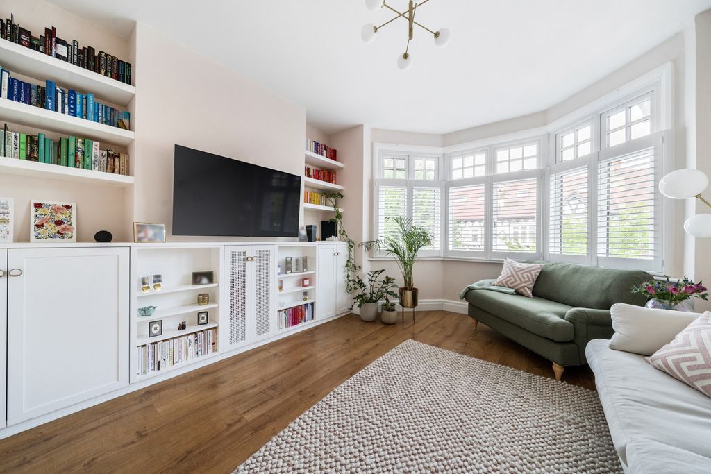 Property photo 2 of 17 1317755-9-6863Bf7...