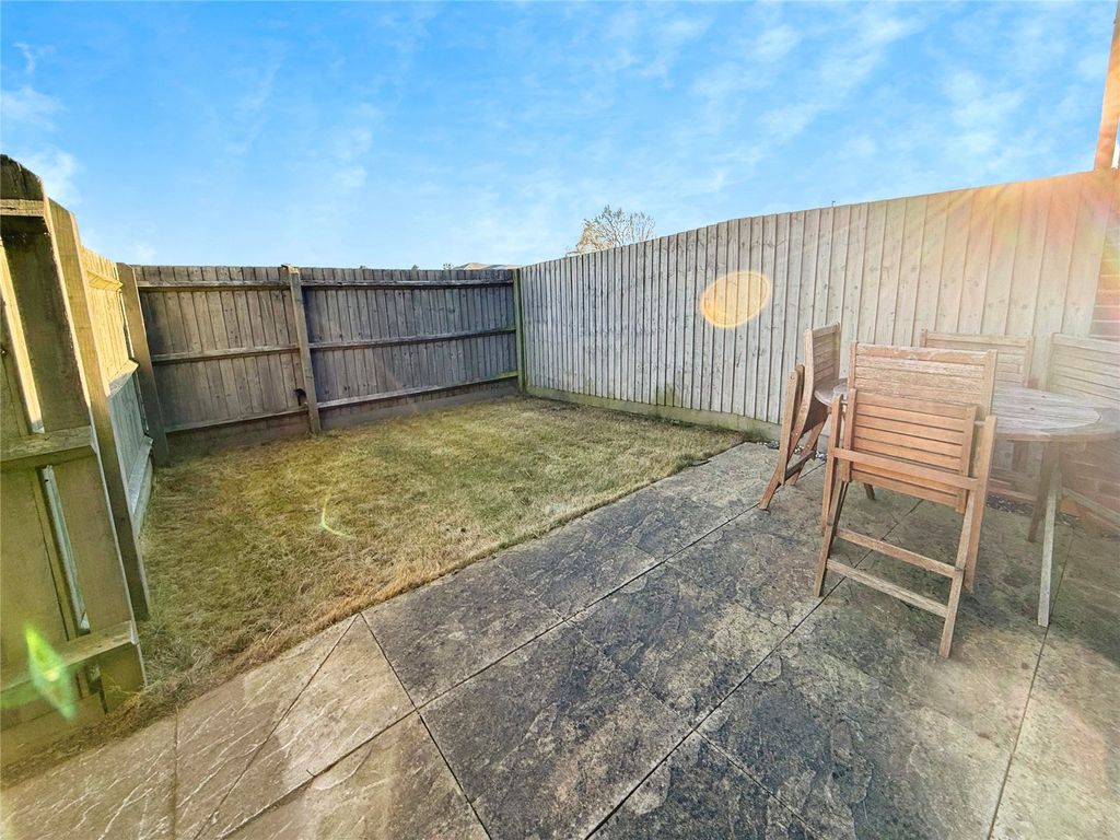 Property photo 2 of 17 Outside