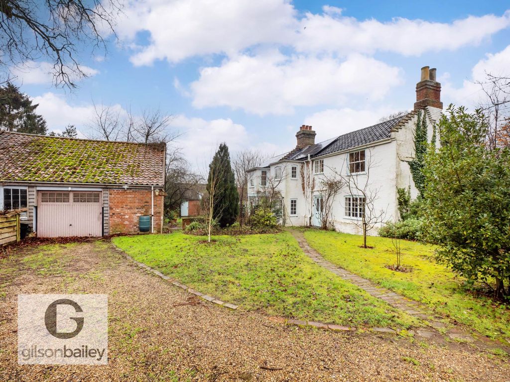 Property photo 2 of 34