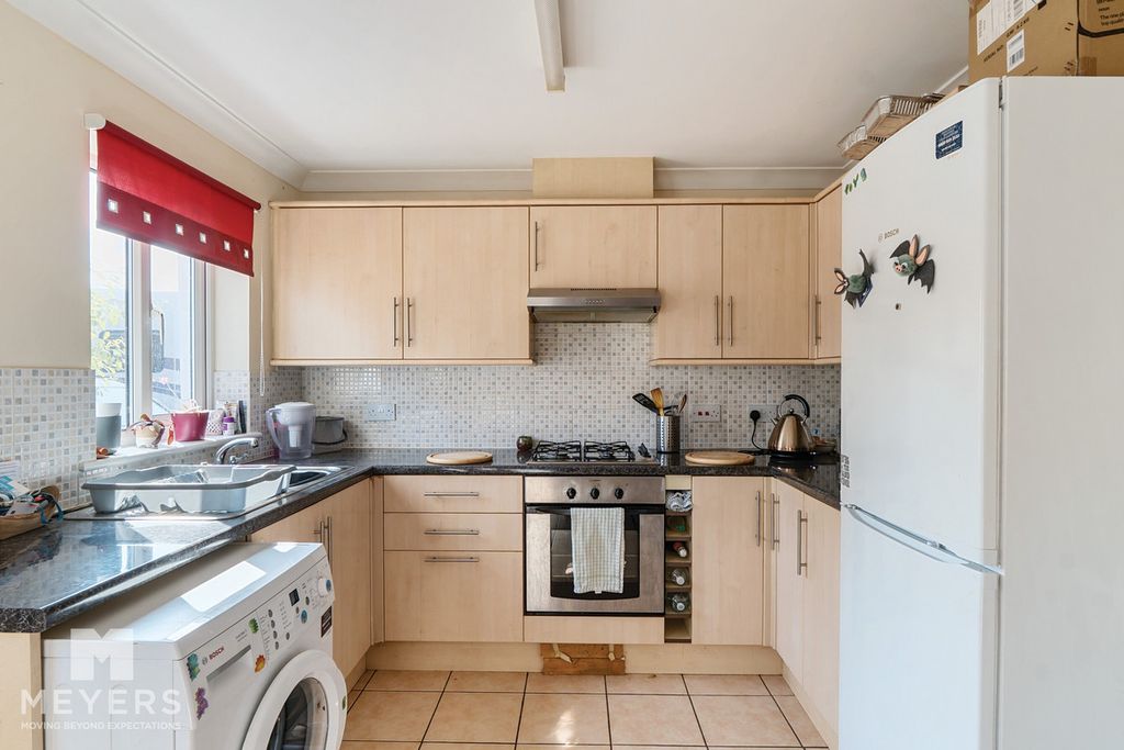 Property photo 3 of 21