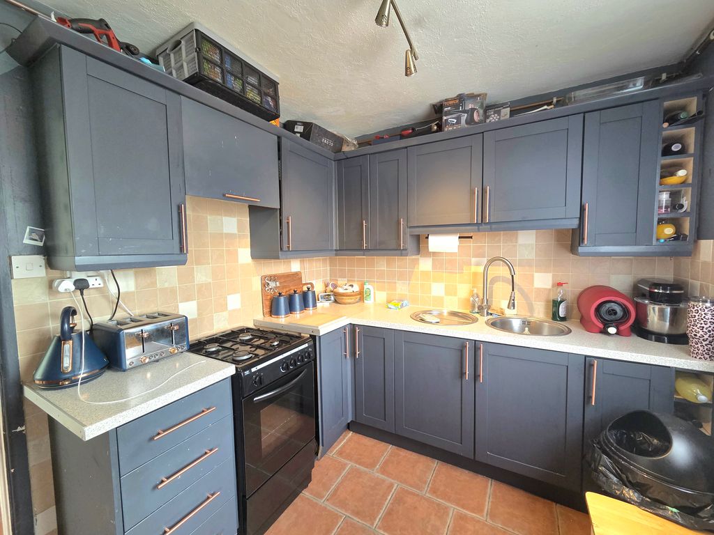 Property photo 2 of 13