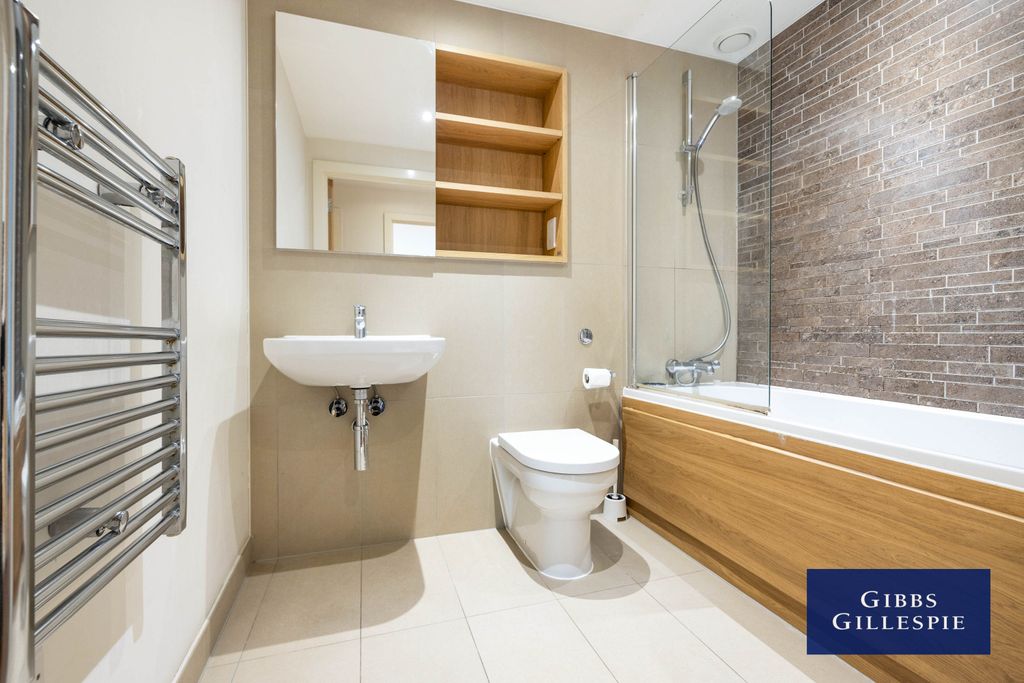 Property photo 3 of 10 3