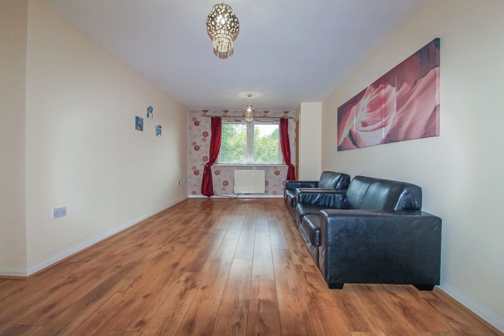 Property photo 3 of 12 Gallery