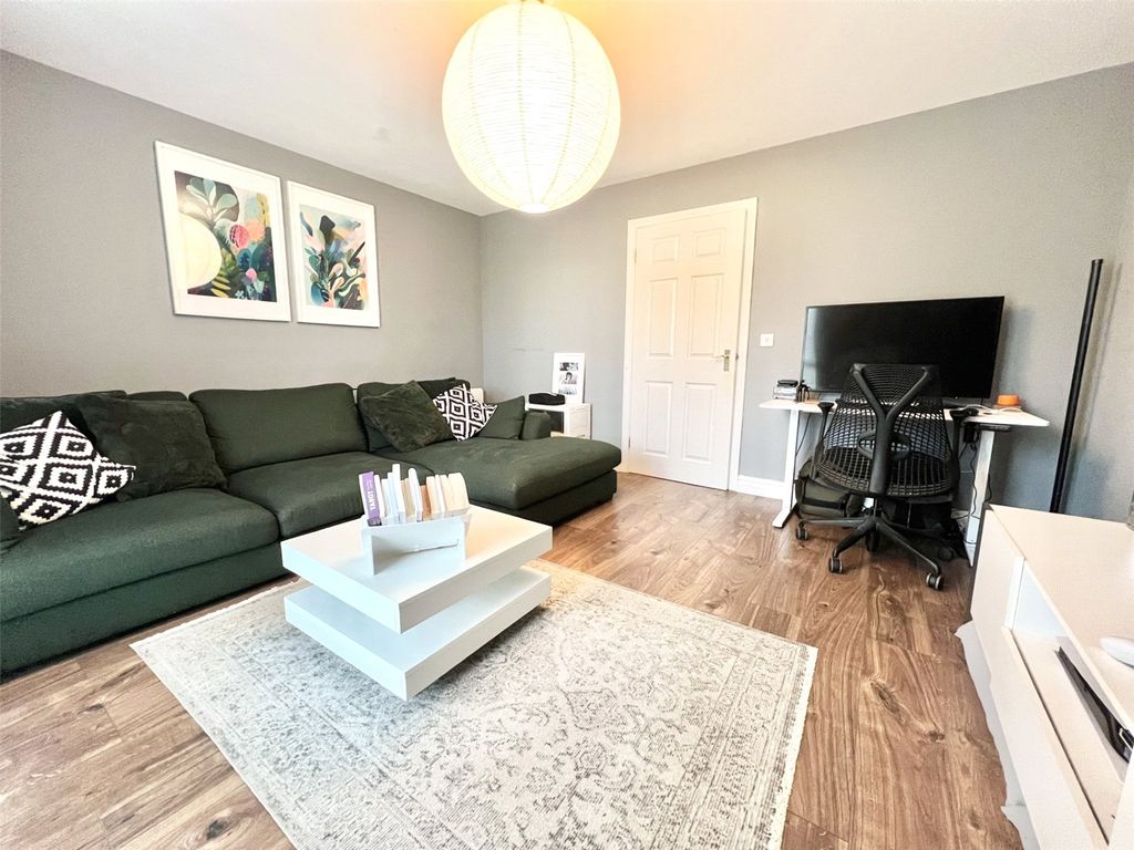 Property photo 3 of 16 Picture No. 01