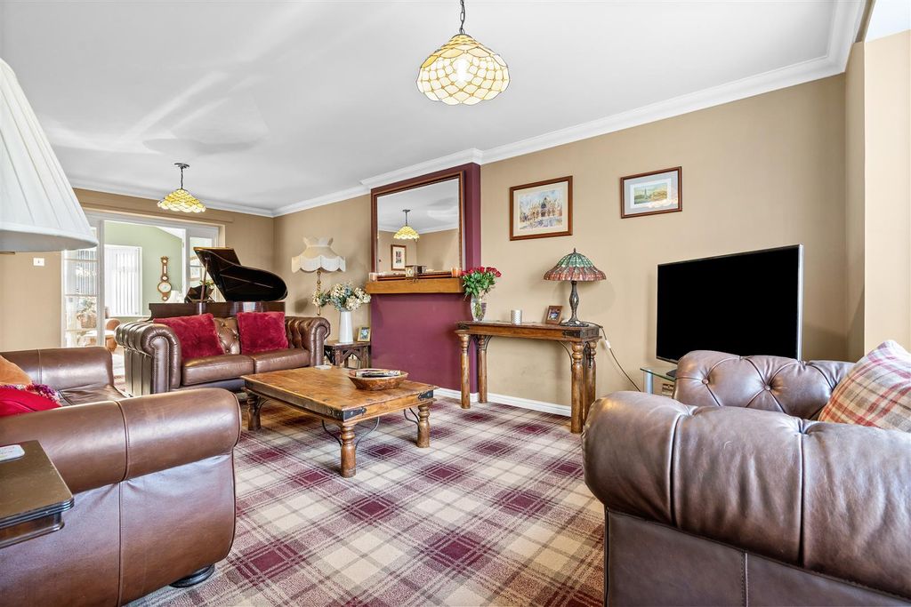 Property photo 3 of 30