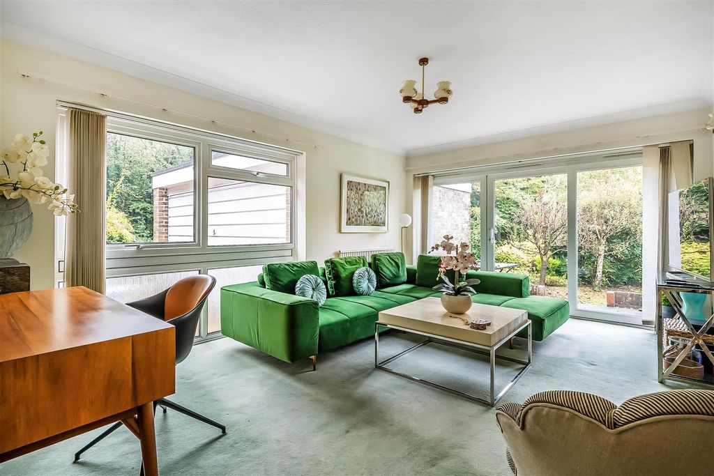 Property photo 2 of 24 Lindrick-3.Jpg