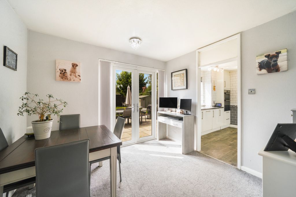 Property photo 3 of 15