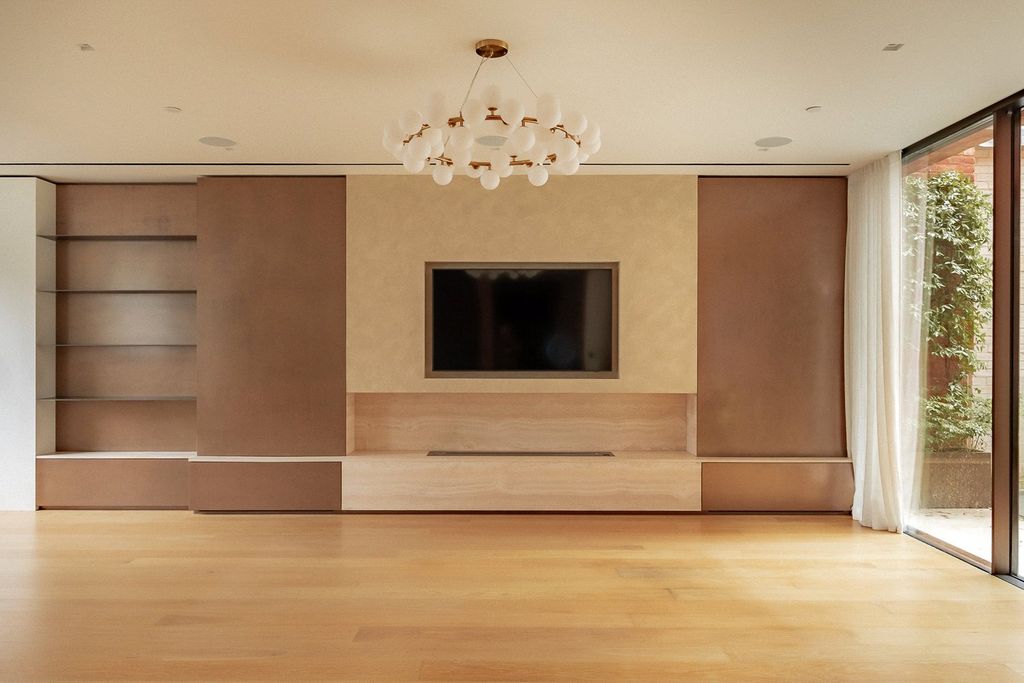 Property photo 3 of 18 Picture 3