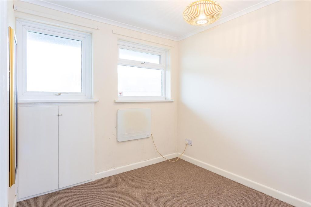 Additional image 5 of 1 bed flat for saleKingfisher Court, West Bay DT6