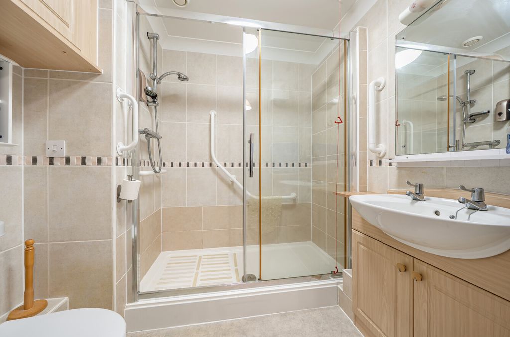 Property photo 1 of 20 1 - 1364076-7-68E56c5...