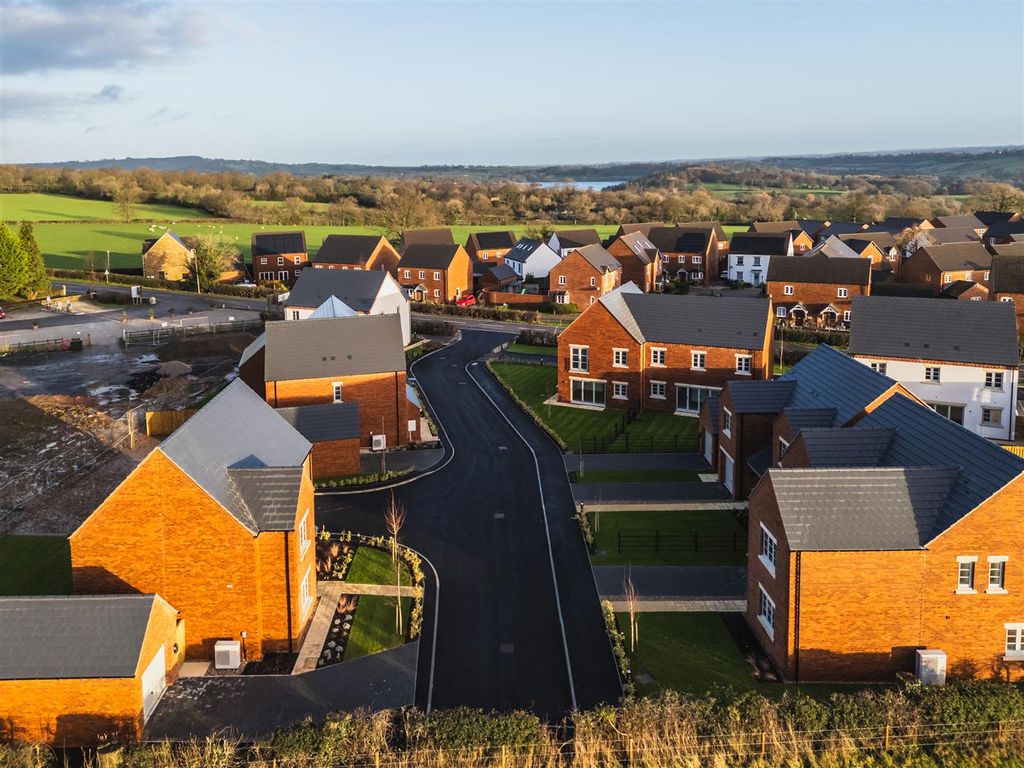 Property photo 2 of 23 Wessington Heights