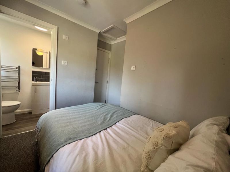 Property photo 2 of 17 Photo 25