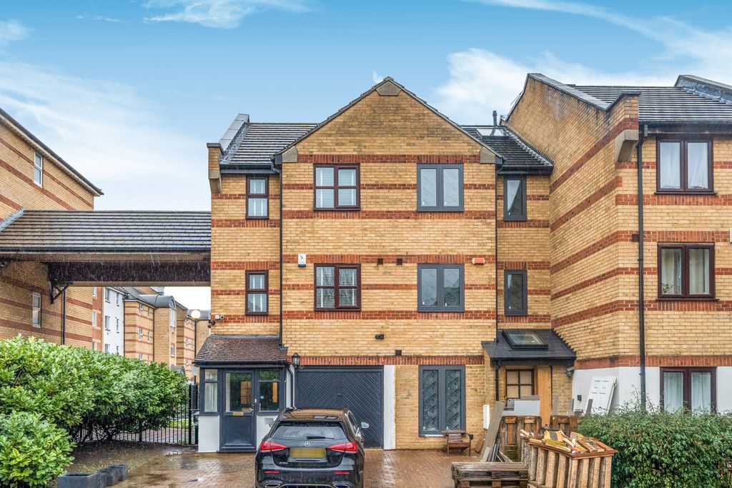 Property photo 1 of 22 1411265-33-698Ec0...