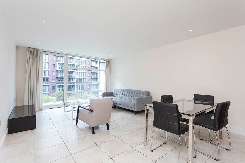 Property photo 3 of 15 Picture No. 24