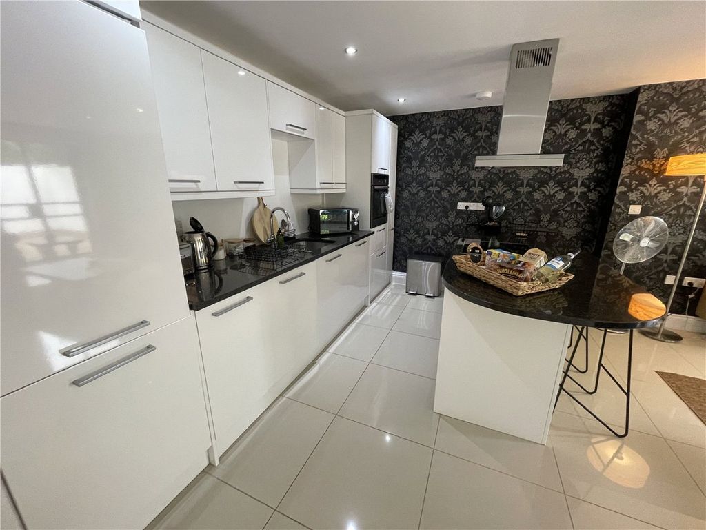 Property photo 3 of 13 Picture No. 15