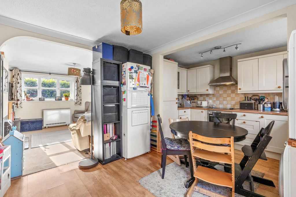 Property photo 3 of 16