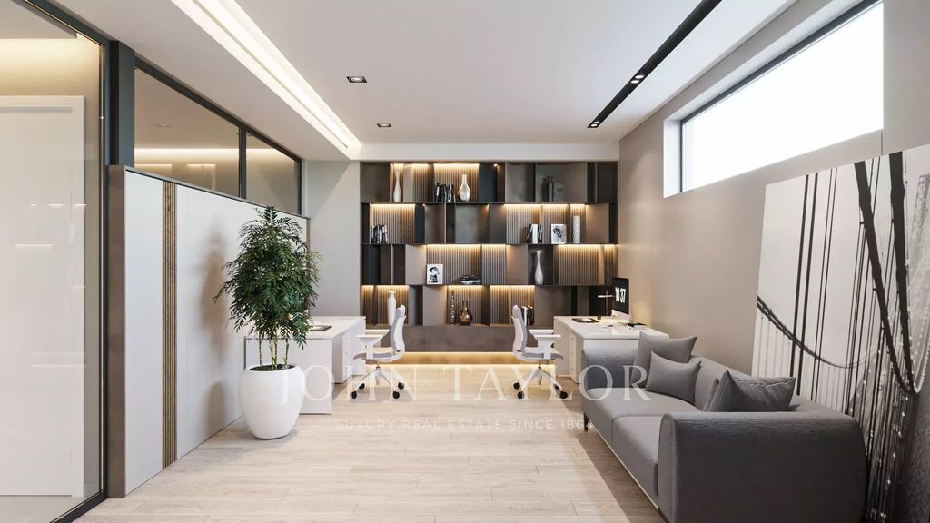 Property photo 2 of 32