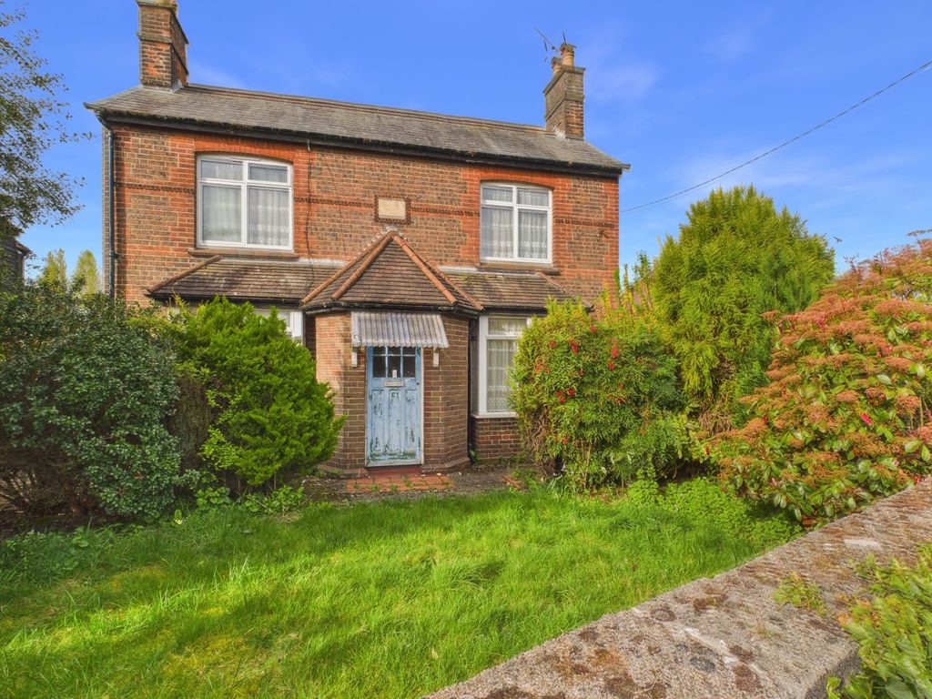 Property photo 1 of 28 Front