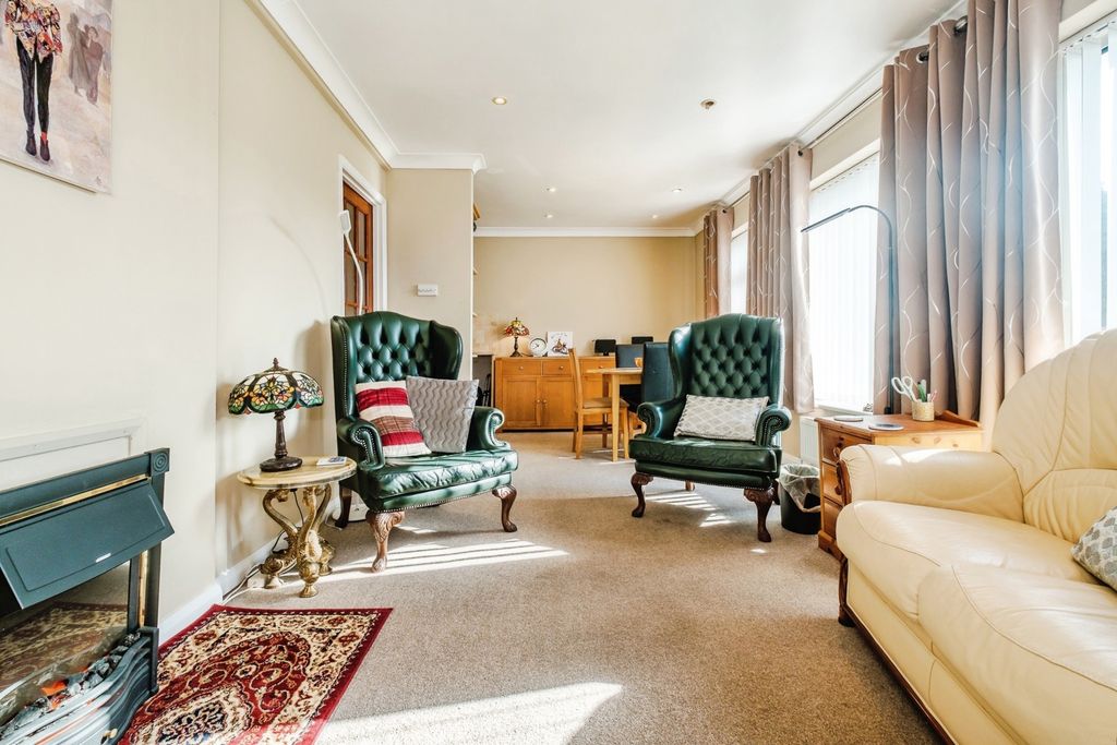 Property photo 3 of 20 Pbox-Img.Jpg