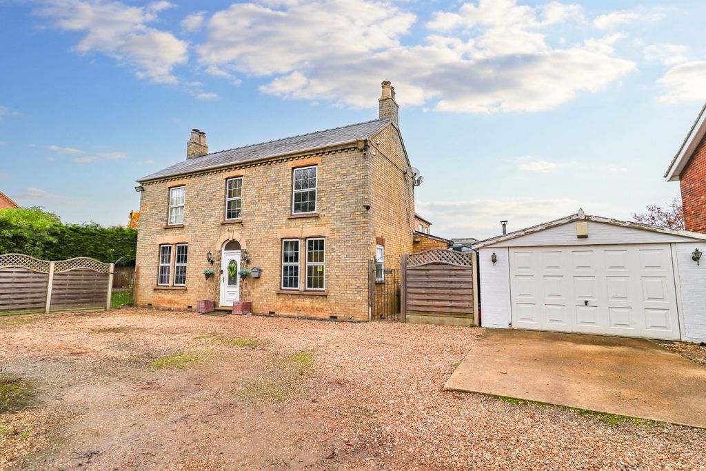 Property photo 1 of 33 3689730