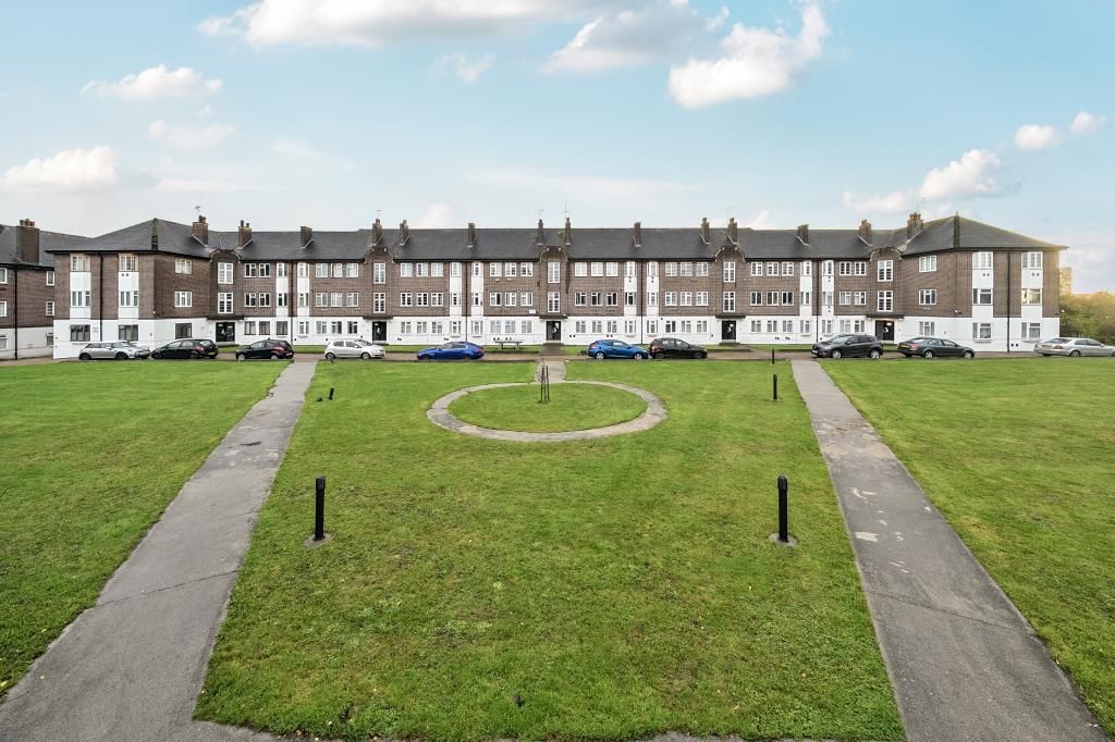 Property photo 3 of 14 External View