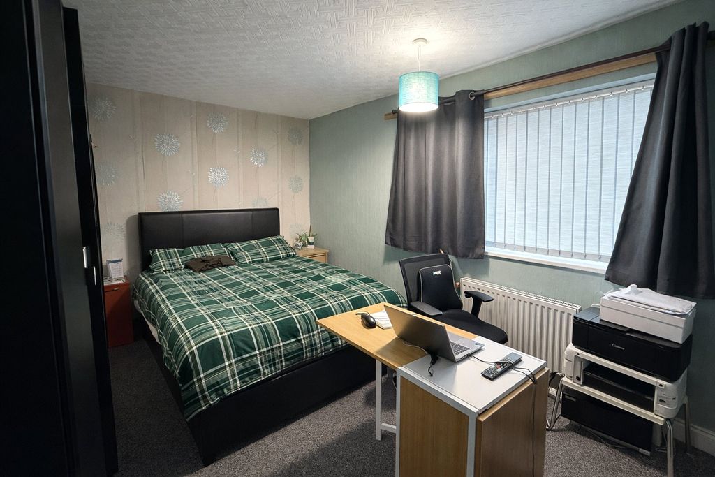 Property photo 3 of 7 Picture No. 02