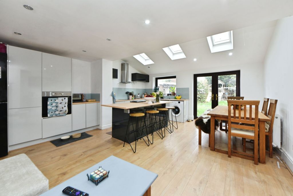 Property photo 1 of 20 Bob_7539