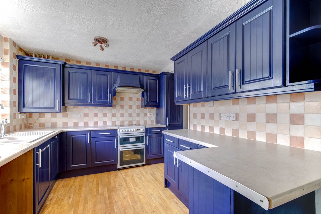Property photo 2 of 12 Picture No. 05