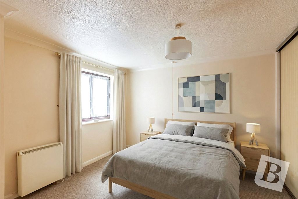 Property photo 3 of 12 Bedroom