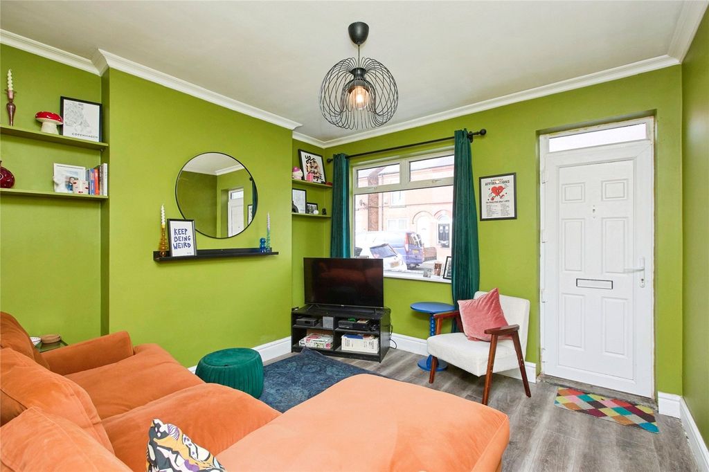Property photo 2 of 19 Picture No. 18
