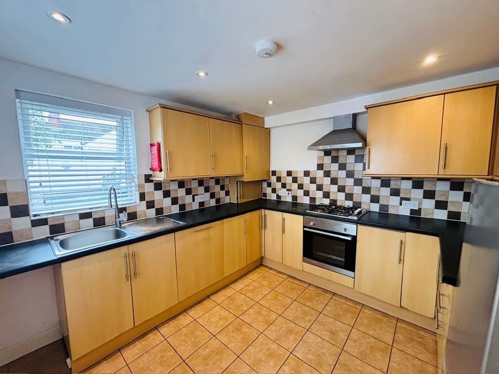 Property photo 2 of 9 Image