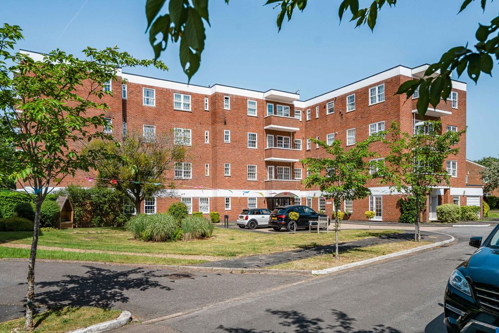 Property photo 1 of 16