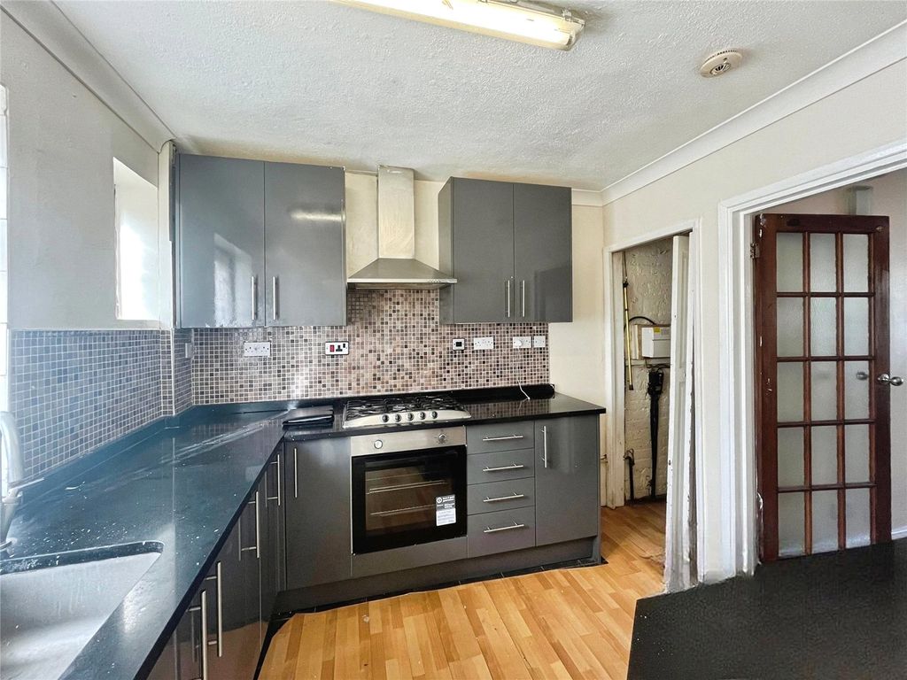 Property photo 2 of 8 Picture No. 02