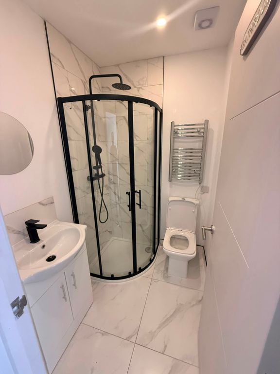 Property photo 1 of 3