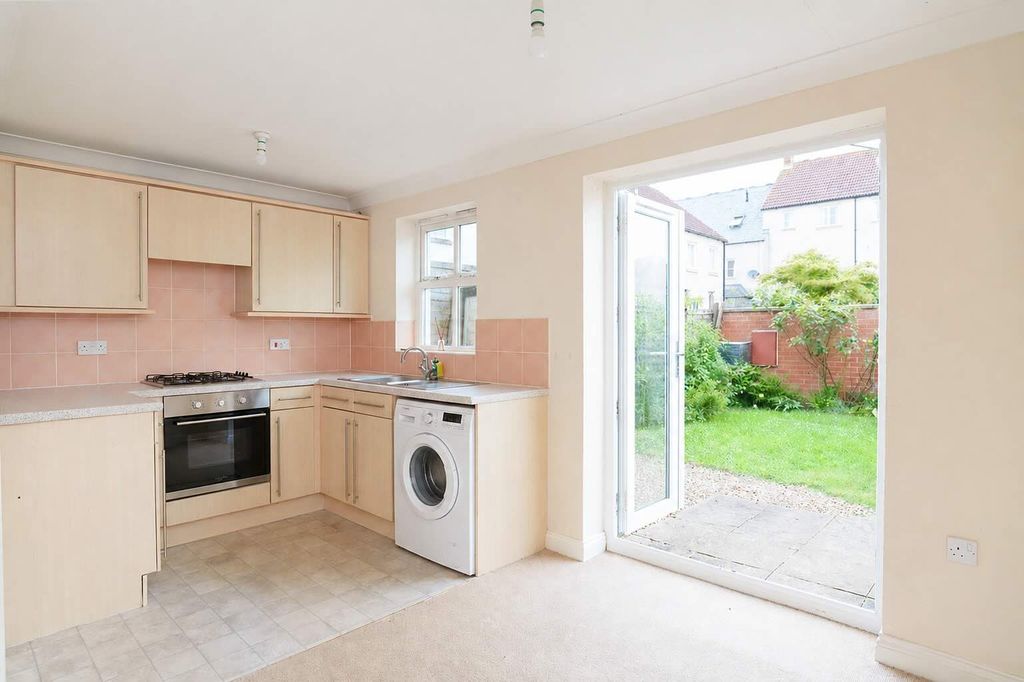 Property photo 3 of 13 5018167