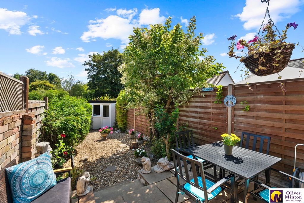 Property photo 2 of 26