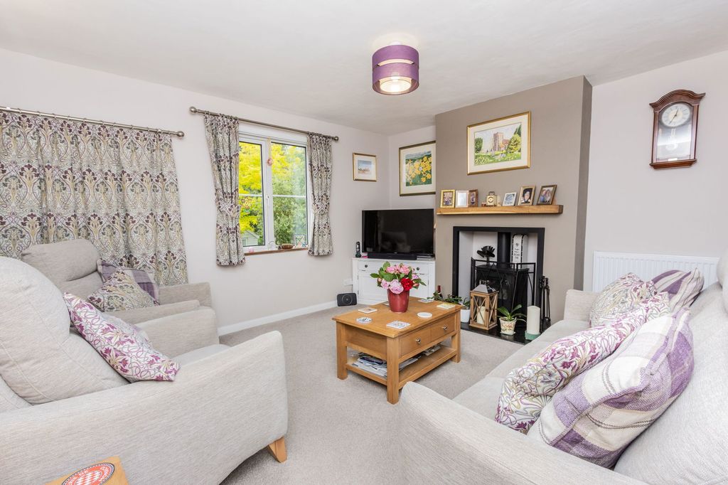 Property photo 2 of 12
