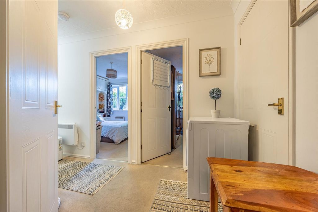 Property photo 3 of 12 Hallway