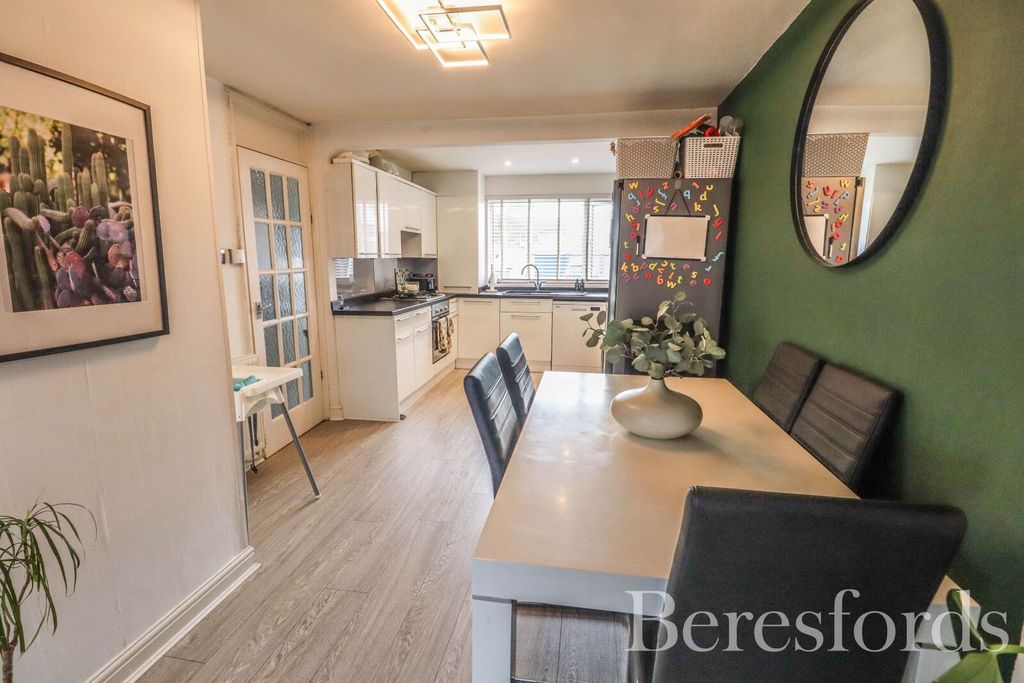 Property photo 2 of 15 Picture No. 07