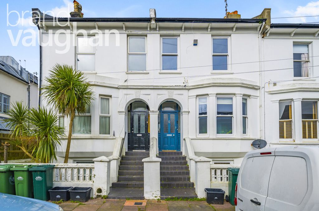 Property photo 1 of 10 External