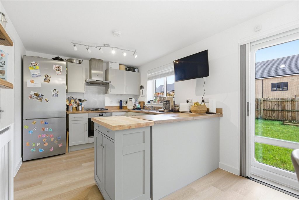 Property photo 2 of 29 Picture No. 08