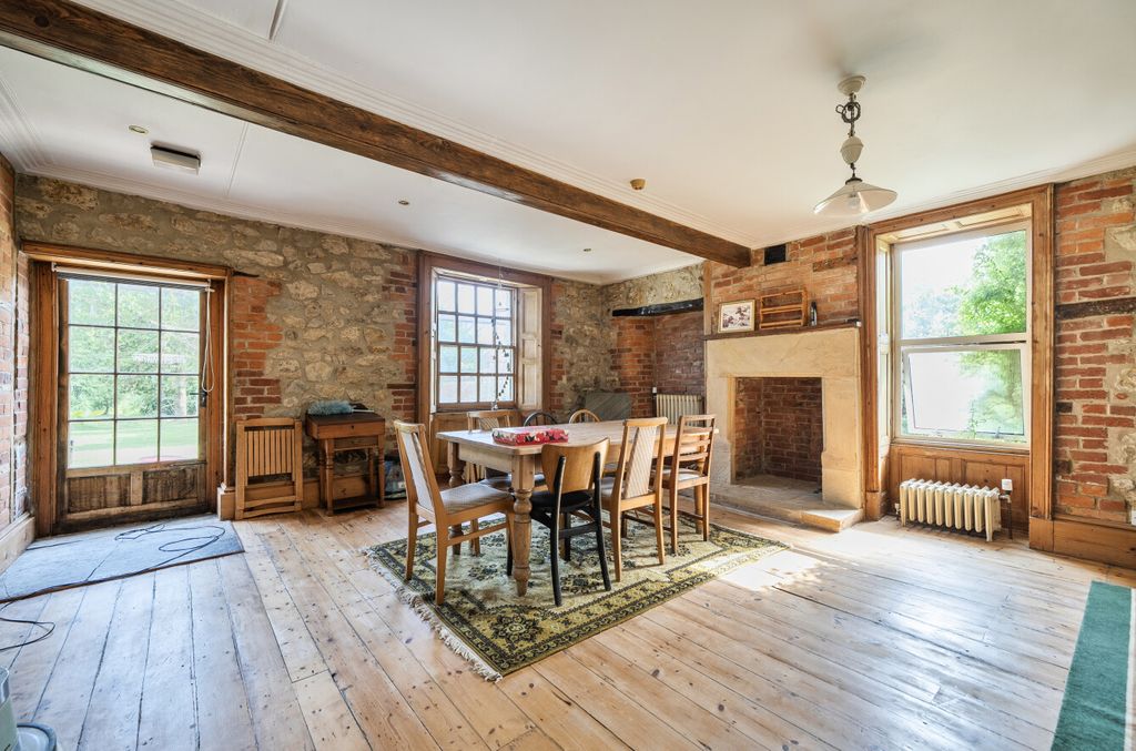 Property photo 3 of 25 1457526-7-6A18762...