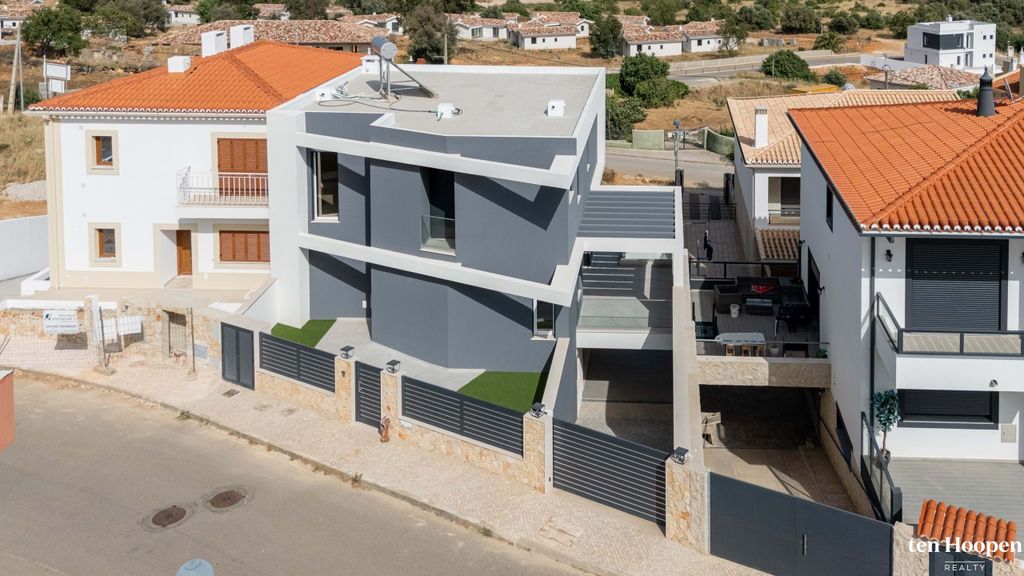 Property photo 1 of 30