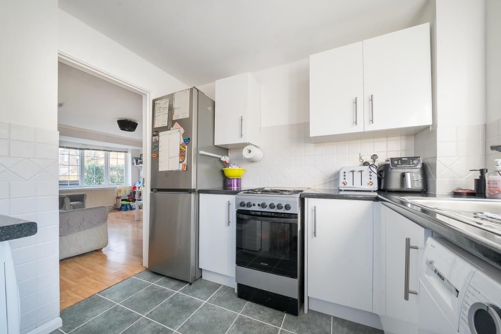 Property photo 2 of 18 Kitchen