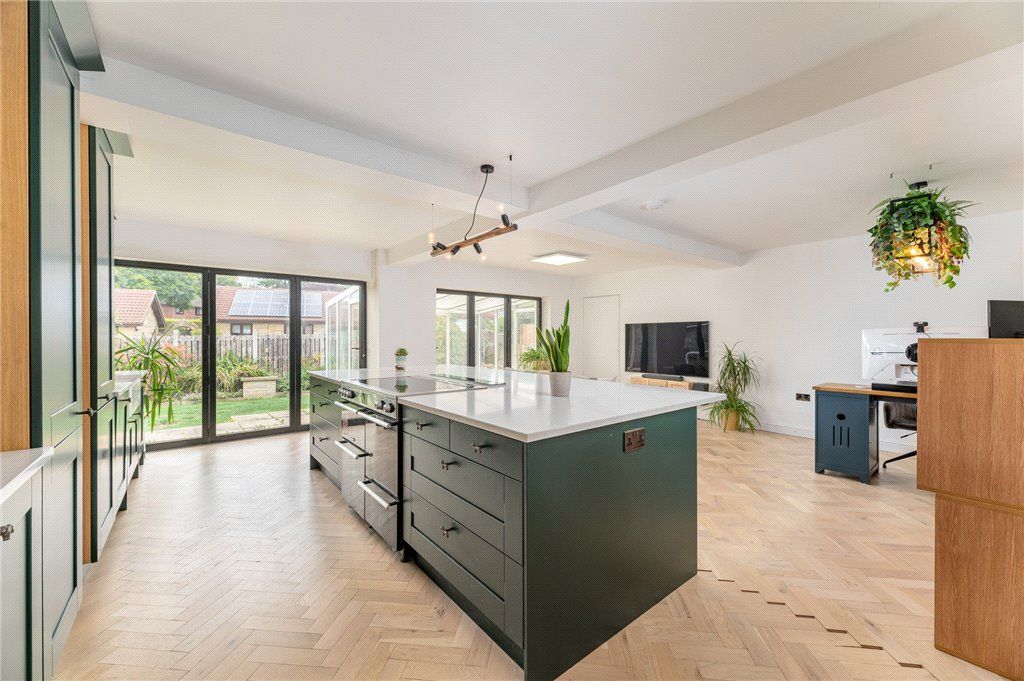 Property photo 2 of 23 Dining Kitchen