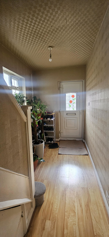 Property photo 2 of 7 Gallery