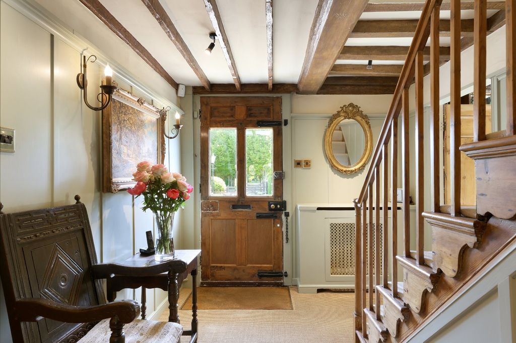 Property photo 2 of 49 Picture No. 02