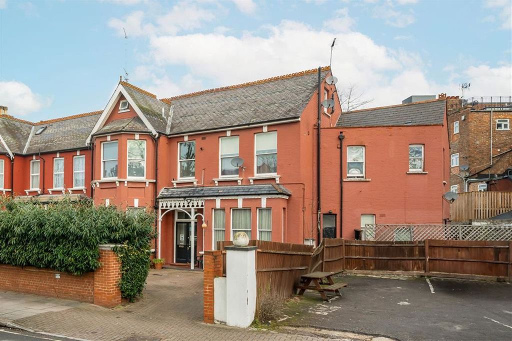 Property photo 1 of 6