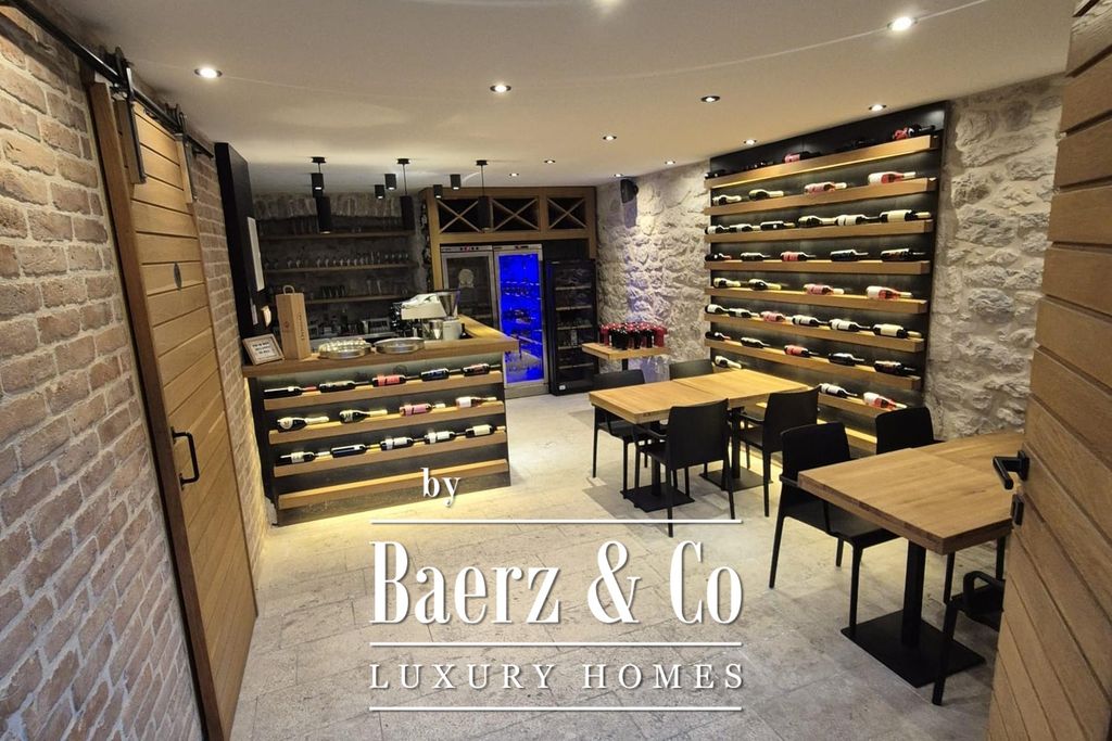 Property photo 2 of 32